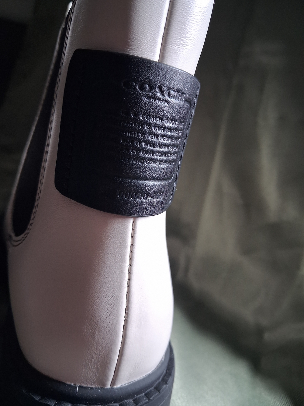 Coach PULL TAB N W/O T - Picture 5 of 5